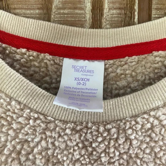 Hotter Than Cocoa Fleece Sweatshirt ☕️ - Picture 3 of 4